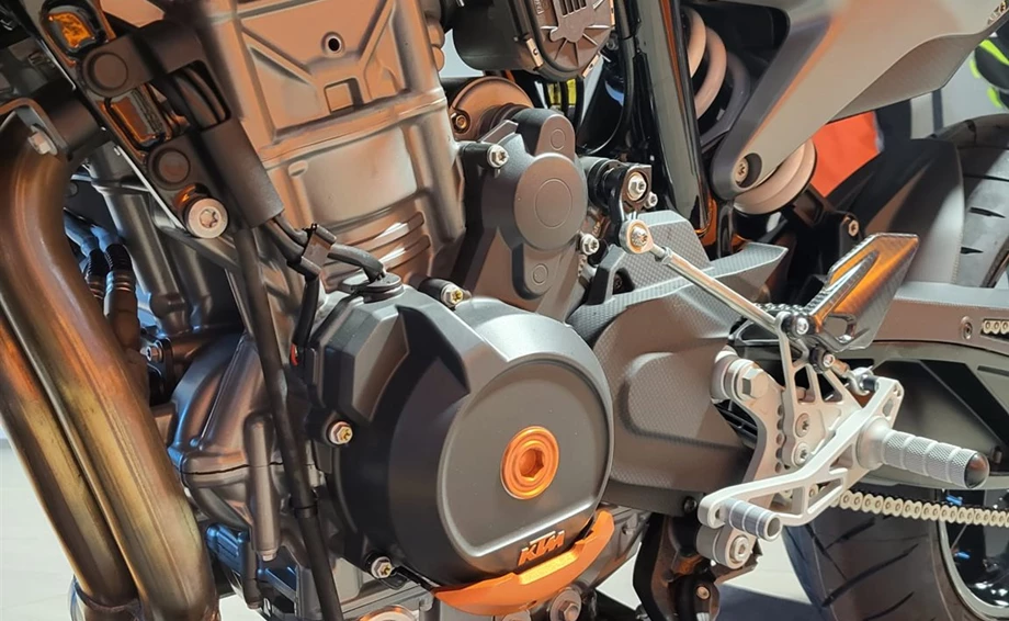 KTM Breuer goes Carbon Vol. 2 Bild 2: KTM Breuer goes Carbon Vol. 2