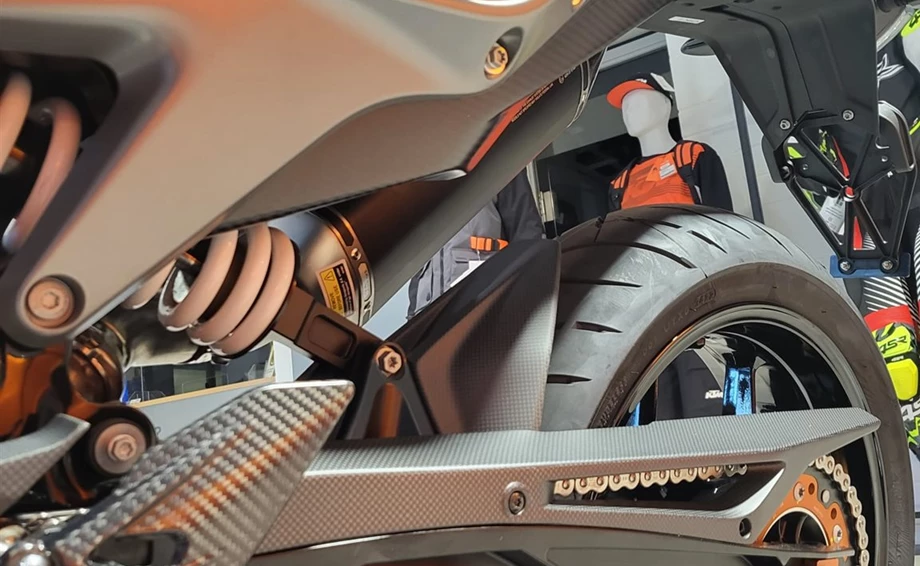 KTM Breuer goes Carbon Vol. 2 Bild 3: KTM Breuer goes Carbon Vol. 2