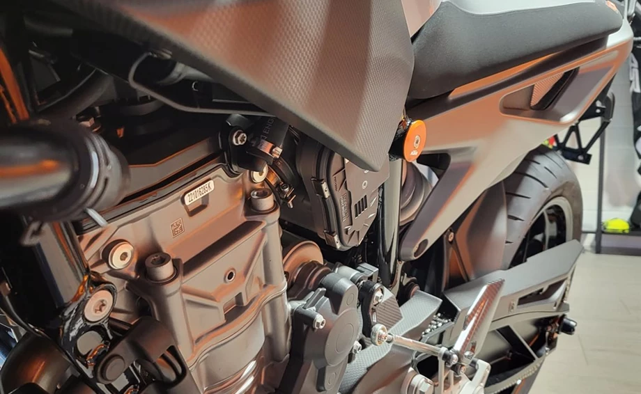 KTM Breuer goes Carbon Vol. 2 Bild 5: KTM Breuer goes Carbon Vol. 2