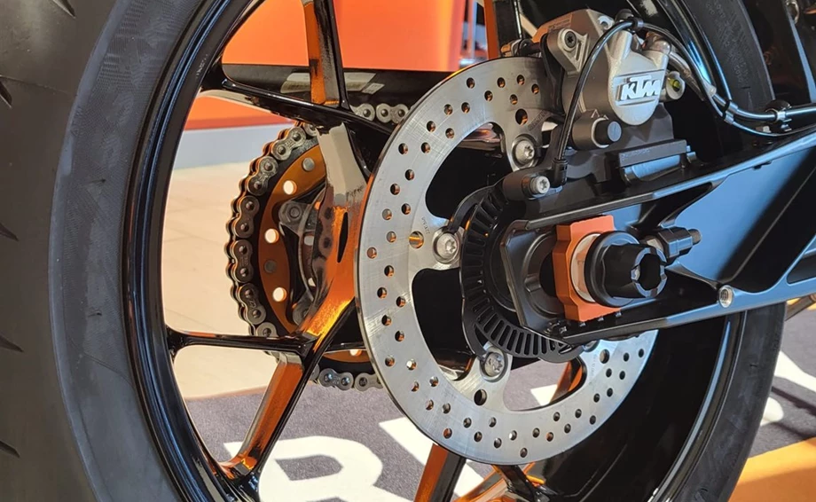 KTM Breuer goes Carbon Vol. 2 Bild 7: KTM Breuer goes Carbon Vol. 2