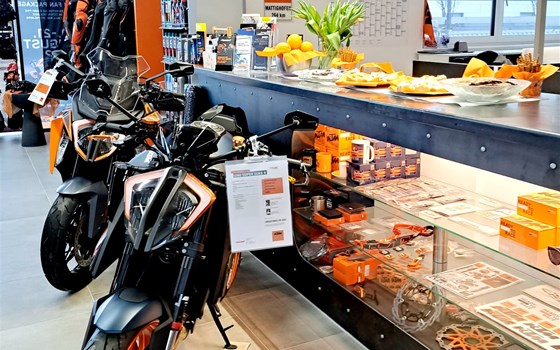 ... ORANGE/EXPLORER DAY... - Bild 1