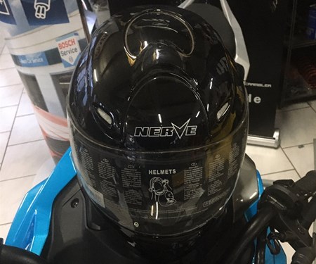 Helm Aktion zum Fahrzeug kauf