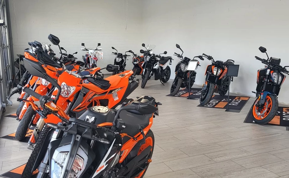 Die Fahrzeugübergabe - Ein besonderer Moment!  Bild 3: Die Fahrzeugübergabe - Ein besonderer Moment!