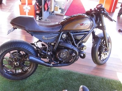 WINTERZEIT = TUNINGZEIT bei DUCATISALZBURG - Bild 4 WINTERZEIT = TUNINGZEIT bei DUCATISALZBURG - Bild 4