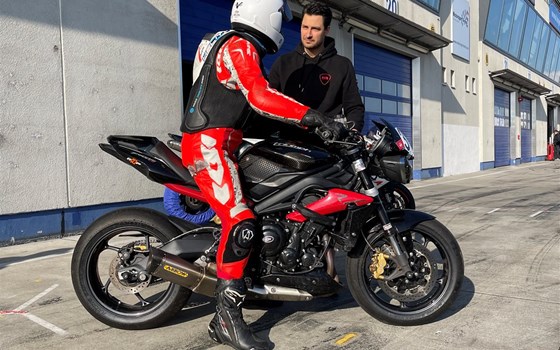 Endlich wieder im Kreis fahren - Bild 6