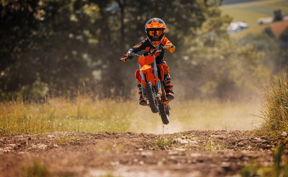 KTM / GASGAS NACHWUCHSFÖRDERUNG VON UND MIT BERNI WALZER! Bild 1: KTM / GASGAS NACHWUCHSFÖRDERUNG VON UND MIT BERNI WALZER!