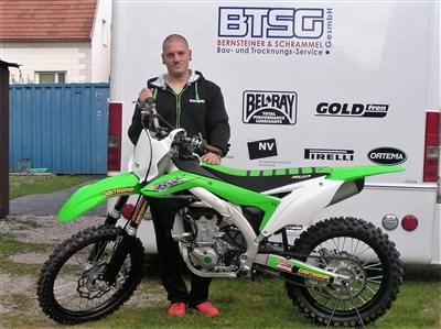 MX-1 Bikes von Kawasaki übergeben