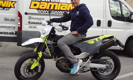 Vier Räder bewegen den Körper, zwei Räder die Seele!