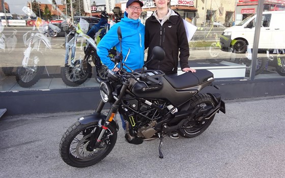 Husqvarna Svartpilen 125 übergeben! - Bild 1