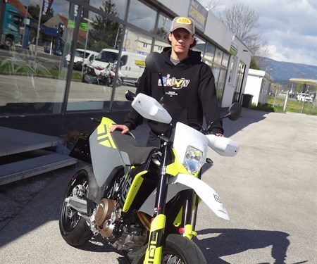 Motorradfahren ist mehr als nur ein Glücksgefühl. Es löst etwas in mir aus, das ich nicht in Worte fassen kann.  