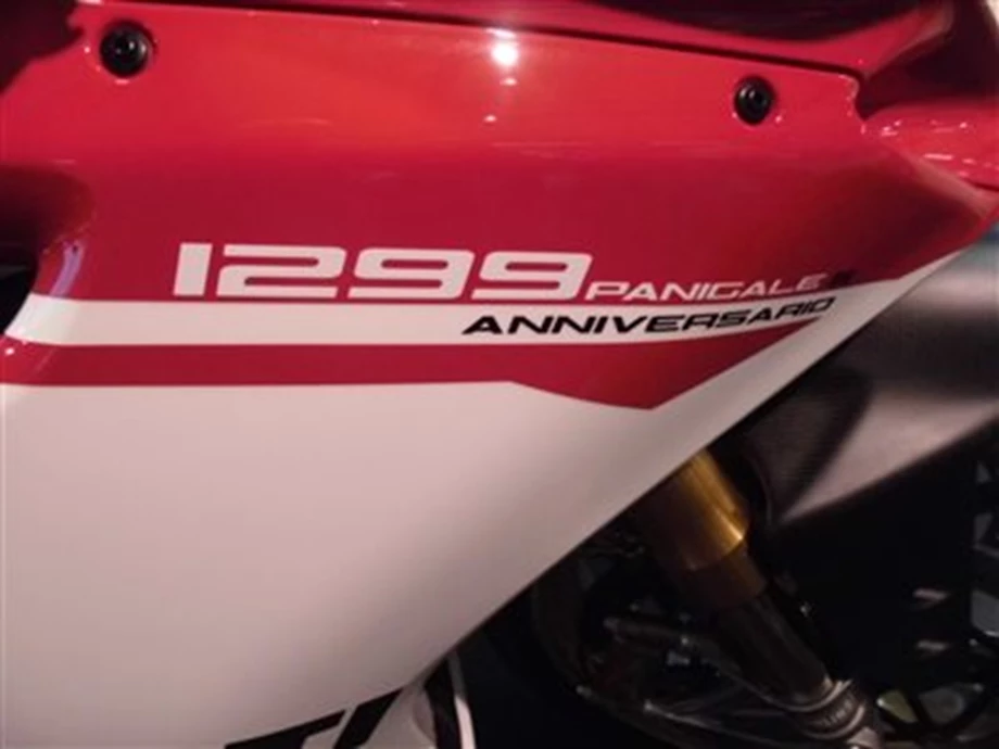 EXCLUSIV: Ducati Panigale 1299 S  Anniversario Bild 2: EXCLUSIV: Ducati Panigale 1299 S  Anniversario
