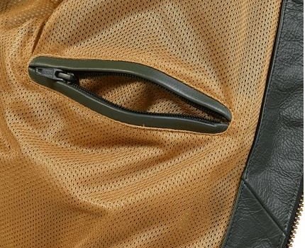 Triumph Scrambler Chrome Edition - Das perfekte Outfit! - Bild 4