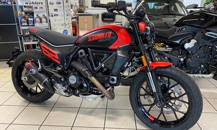 Die neue Scrambler Full Throttle von DUCATI 