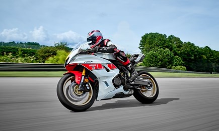 Jetzt 400,- € Zubehörzuschuss bei Kauf einer neuen R7! 