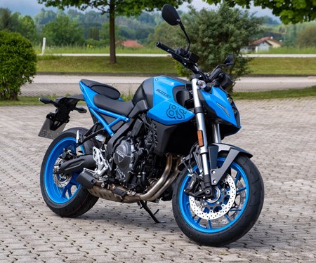 Neu eingetroffen Suzuki DL 800 DE V-Strom + GSX 8S 