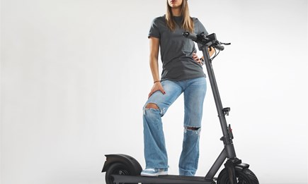 TRITTBRETT E-SCOOTER JETZT AUCH BEI MOTORRAD BRIEL