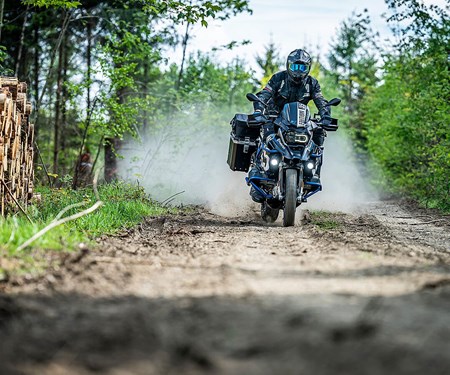 Wunderlich und Kellermann stellen erstmals die Wunderlich Edition des integrierten LED Tagfahrlicht- und Blinkersystems DAYRON® vor