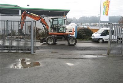 Honda Semmler - Einfahrt gesperrt !