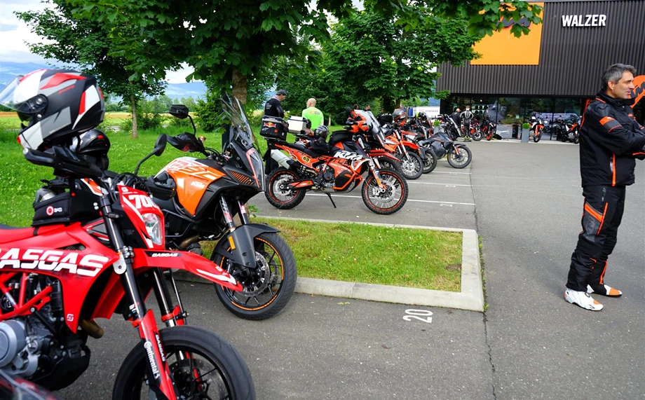 KTM/GASGAS Walzer "Ride out" färbte die Nockalmstraße orange! Bild 4: KTM/GASGAS Walzer "Ride out" färbte die Nockalmstraße orange!