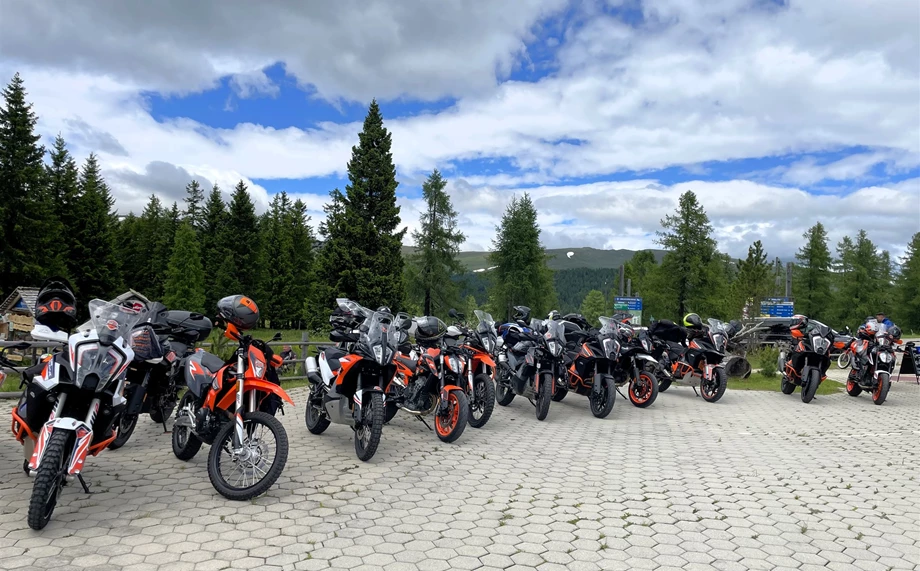 KTM/GASGAS Walzer "Ride out" färbte die Nockalmstraße orange! Bild 15: KTM/GASGAS Walzer "Ride out" färbte die Nockalmstraße orange!