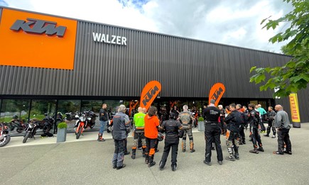 KTM/GASGAS Walzer "Ride out" färbte die Nockalmstraße orange!
