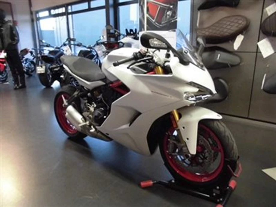 EXCLUSIV & nur am 03.12.: Die neue DUCATI SuperSport S ist da ! Bild 1: EXCLUSIV & nur am 03.12.: Die neue DUCATI SuperSport S ist da !