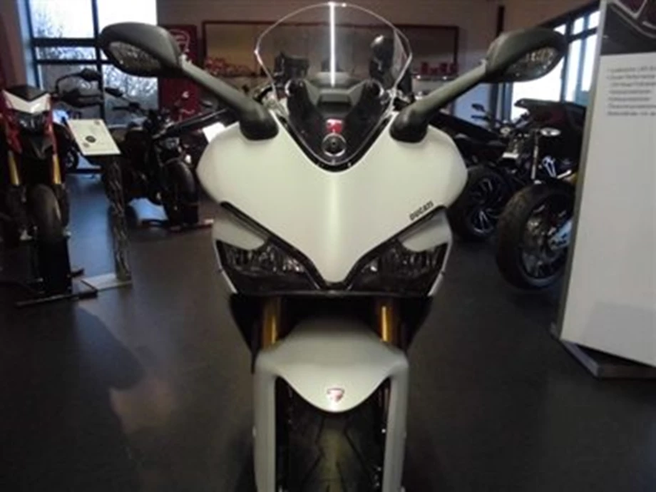 EXCLUSIV & nur am 03.12.: Die neue DUCATI SuperSport S ist da ! Bild 2: EXCLUSIV & nur am 03.12.: Die neue DUCATI SuperSport S ist da !
