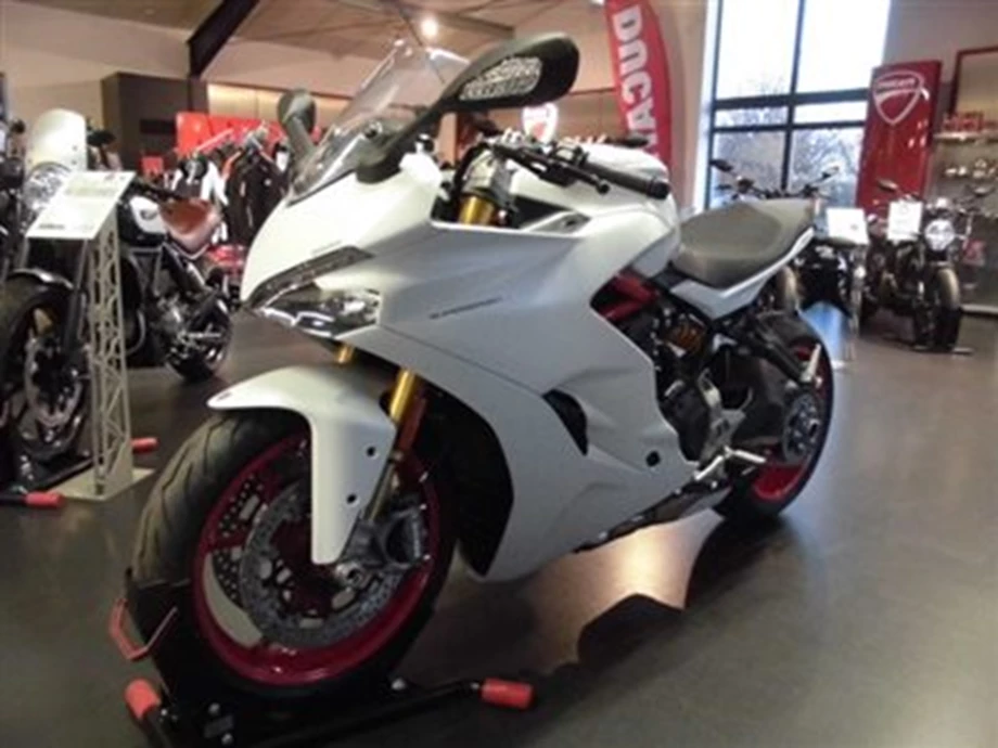 EXCLUSIV & nur am 03.12.: Die neue DUCATI SuperSport S ist da ! Bild 5: EXCLUSIV & nur am 03.12.: Die neue DUCATI SuperSport S ist da !