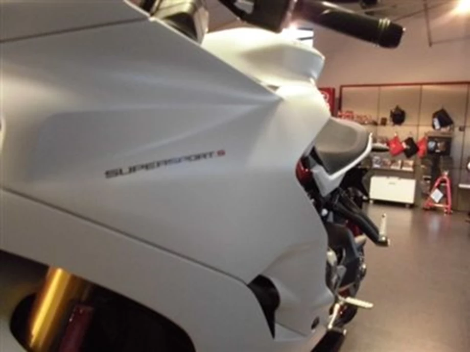 EXCLUSIV & nur am 03.12.: Die neue DUCATI SuperSport S ist da ! Bild 6: EXCLUSIV & nur am 03.12.: Die neue DUCATI SuperSport S ist da !