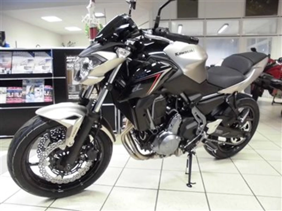 JETZT BEI UNS: KAWASAKI Z 900 / Z650 / NINJA 650 / Z 1000 R EDITION / NEW Z 1000 SX  Bild 8: JETZT BEI UNS: KAWASAKI Z 900 / Z650 / NINJA 650 / Z 1000 R EDITION / NEW Z 1000 SX