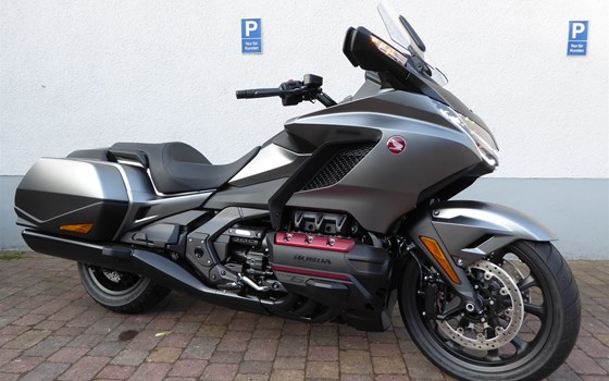 Neu eingetroffen und verfügbar  HONDA GOLGWING GL1800 DCT - Bild 1