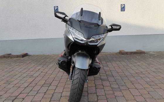 Neu eingetroffen und verfügbar  HONDA GOLGWING GL1800 DCT - Bild 2