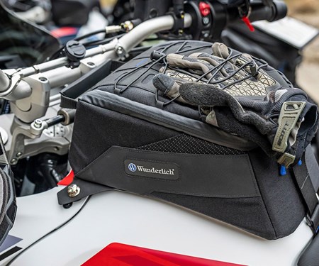 Der Wunderlich Tankrucksack ELEPHANT SPORT EDITION für die Ducati DesertX