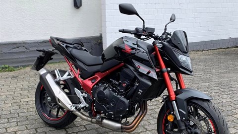 Honda CB750 Hornet  - ein wenig Umgebaut