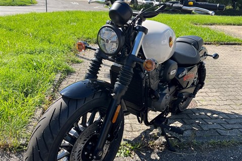 Auto Center Brenner GmbH-News: Die letzten125er B15 Hanway Basic Cruiser mit ABS und 15 PS