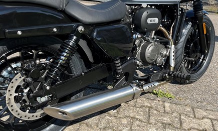 frisch eingetroffen! 125er B15 Hanway Basic Cruiser mit ABS und 15 PS