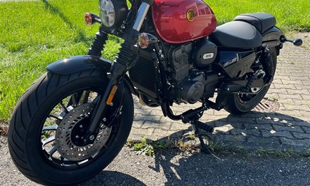 frisch eingetroffen! 125er B15 Hanway Basic Cruiser mit ABS und 15 PS