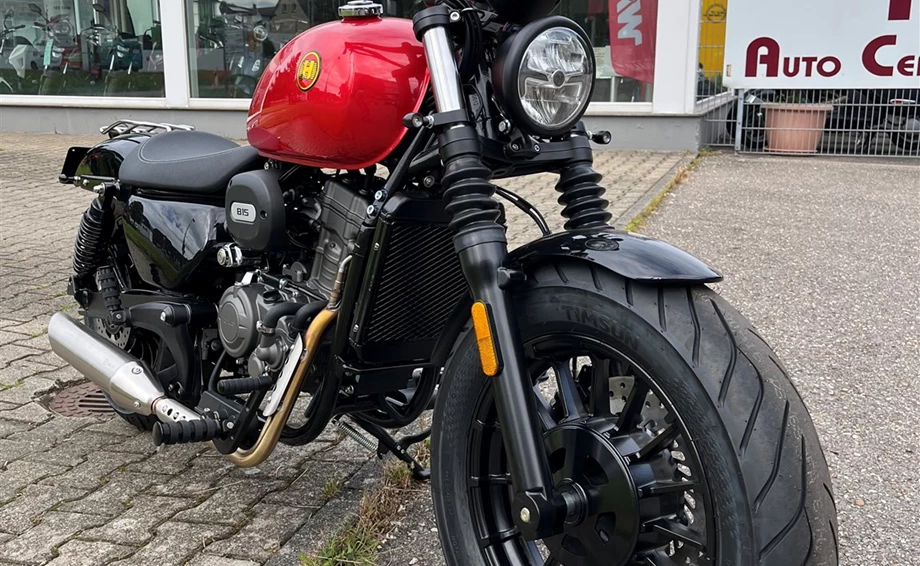 Unser 125er Solo Umbau der Hanway Basic mit 15 PS und ABS Bild 2: Unser 125er Solo Umbau der Hanway Basic mit 15 PS und ABS