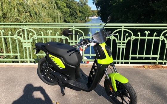 Erste Fahrt mit dem Fantic Issimo City E-Roller - Stadtflitzer - " Made in Italia " Inkl. Rückwärtsgang! - Bild 11