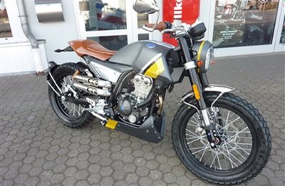 F.B. Modial HPS 125i eingetroffen !