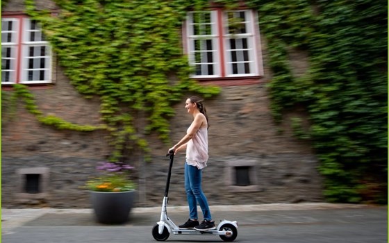 Streetbooster VEGA mit LED Blinker - Bild 1