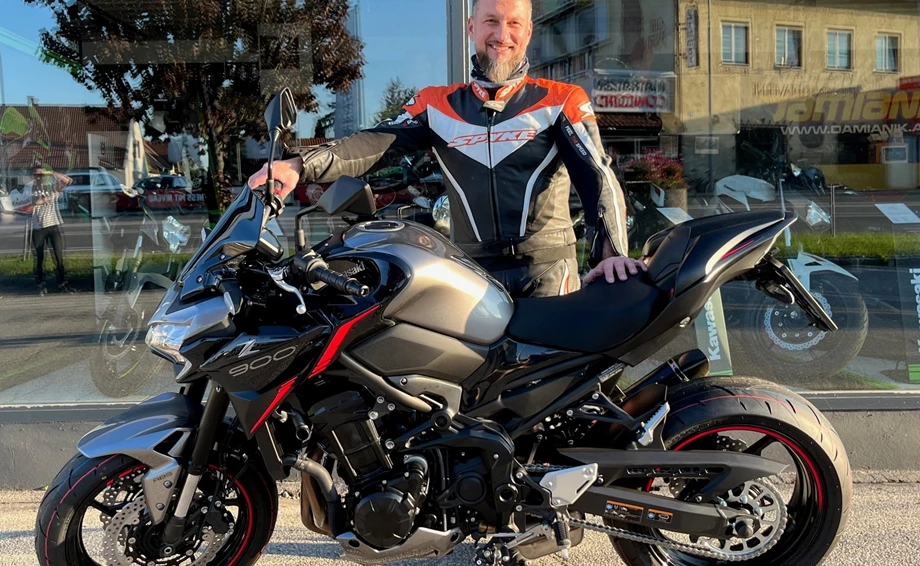 Manchmal braucht man eine ganze Tankfüllung, bevor man klar denken kann. Bild 1: Manchmal braucht man eine ganze Tankfüllung, bevor man klar denken kann.