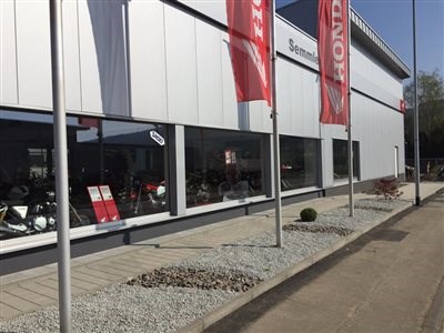 Honda Semmler - Außenanlage fertig !