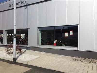 Honda Semmler - Außenanlage fertig ! Bild 3: Honda Semmler - Außenanlage fertig !