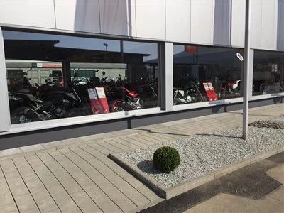 Honda Semmler - Außenanlage fertig ! Bild 4: Honda Semmler - Außenanlage fertig !