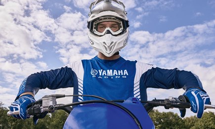 Mehr Style mit der Yamaha Bekleidungskollektion 2024