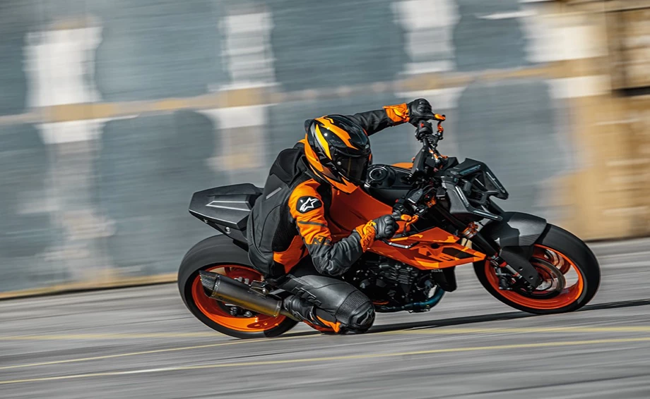 2024 KTM 990 Duke Bild 1: 2024 KTM 990 Duke