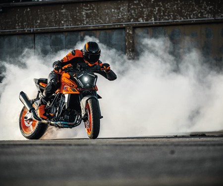DIE NEUE KTM 990 DUKE 