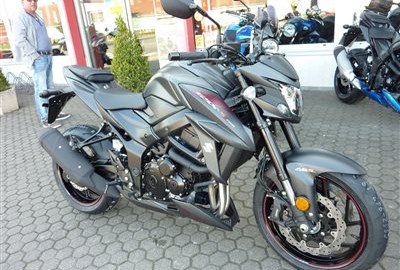 Suzuki GSX-S 750 und GSX-S 1000 Black Fighter eingetroffen !