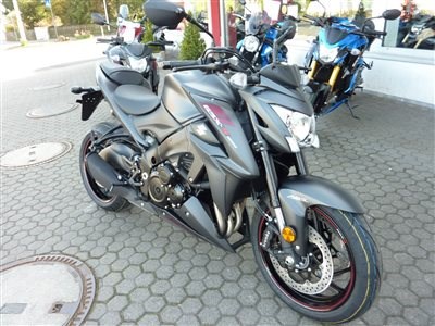 Suzuki GSX-S 750 und GSX-S 1000 Black Fighter eingetroffen ! - Bild 2 Suzuki GSX-S 750 und GSX-S 1000 Black Fighter eingetroffen ! - Bild 2
